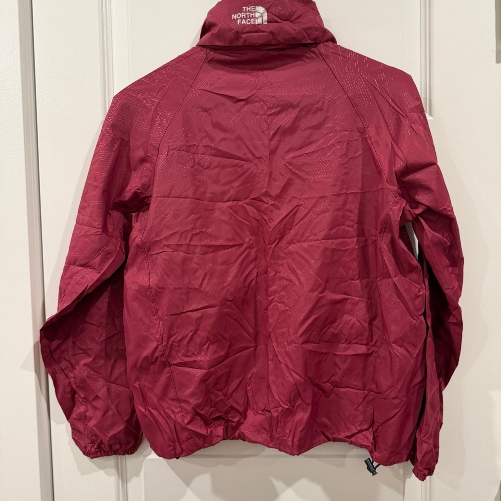 The North Face Women’s Pink Color Windbreaker Jacket Foldable with Bag sz XS - Picture 5 of 12